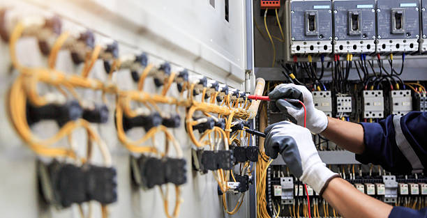 Professional Electrician technician working in Brazoria, TX